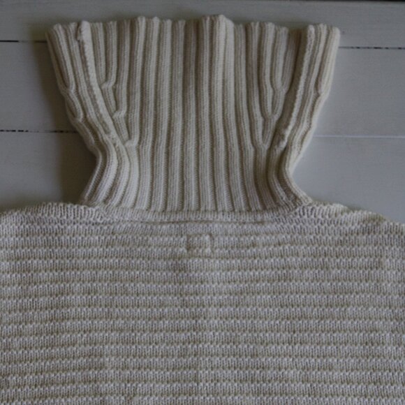 GAP Kids White Cable Knit Turtleneck Shawl - Picture 6 of 9
